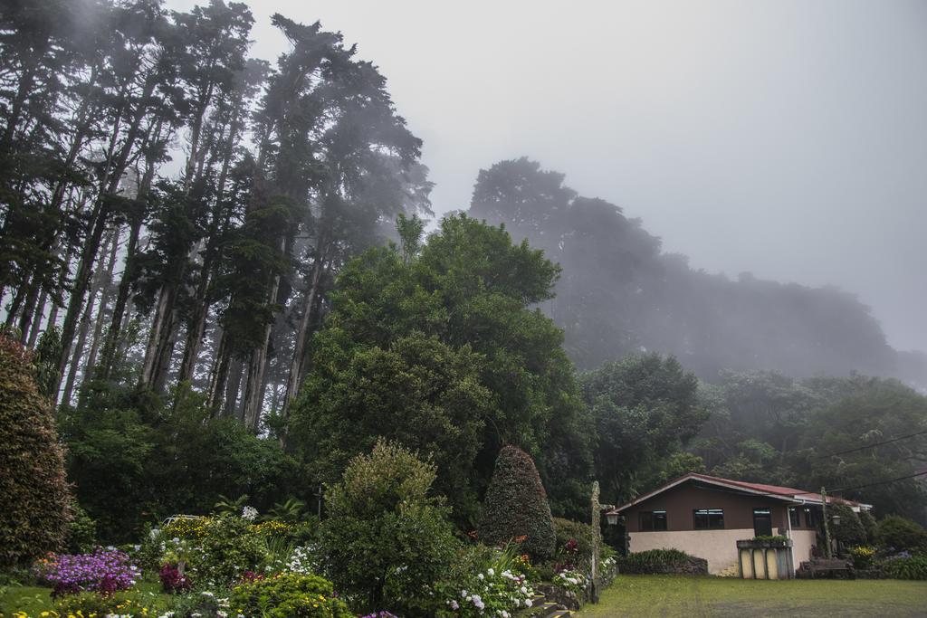 Hotel Chalet Tirol Heredia Bagian luar foto